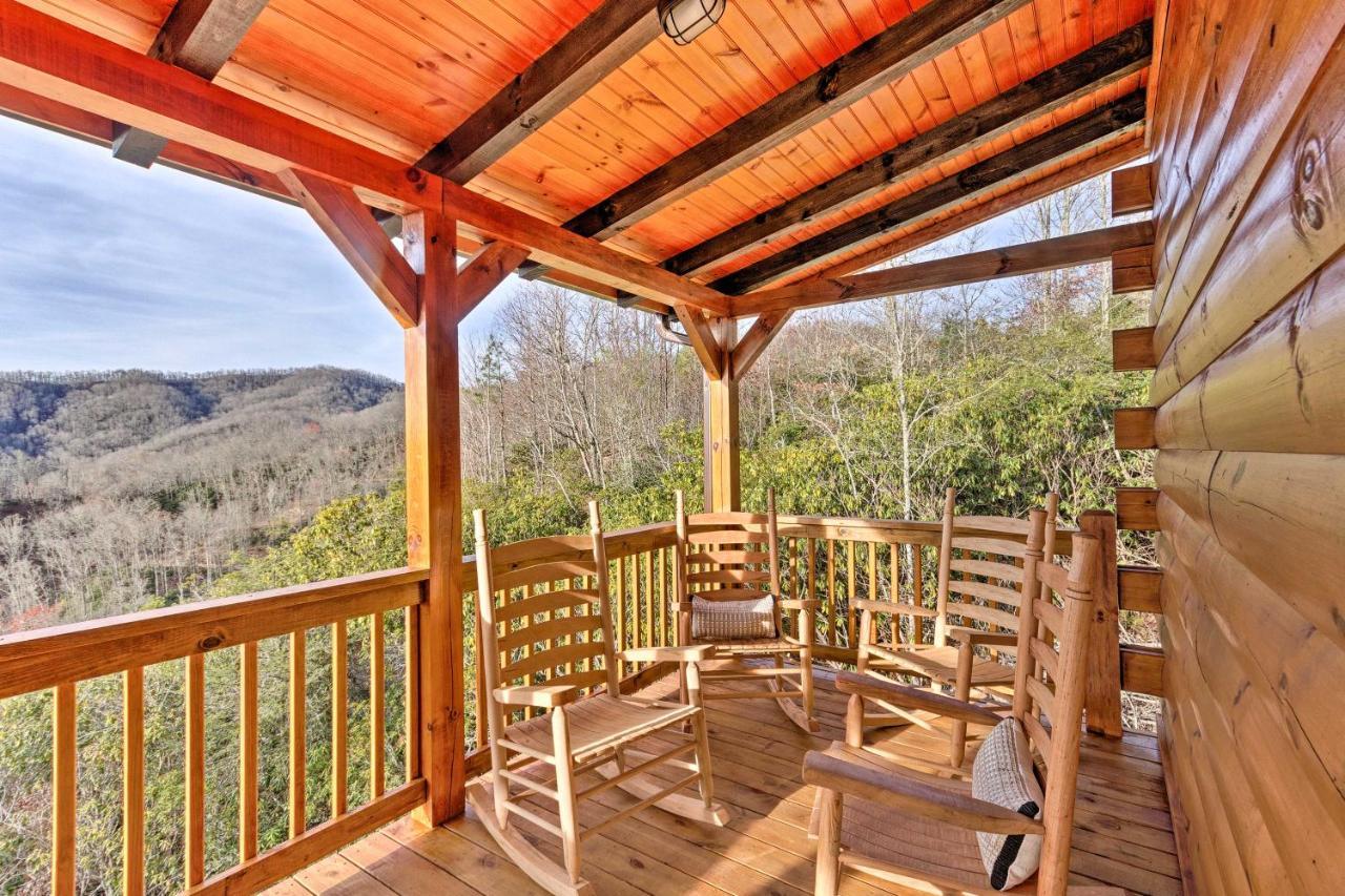 Hilltop Cabin On 5 Acres With Hot Tub And Waterfall! Bryson City Luaran gambar