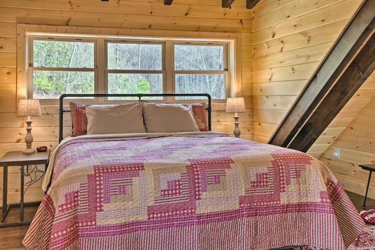Hilltop Cabin On 5 Acres With Hot Tub And Waterfall! Bryson City Luaran gambar