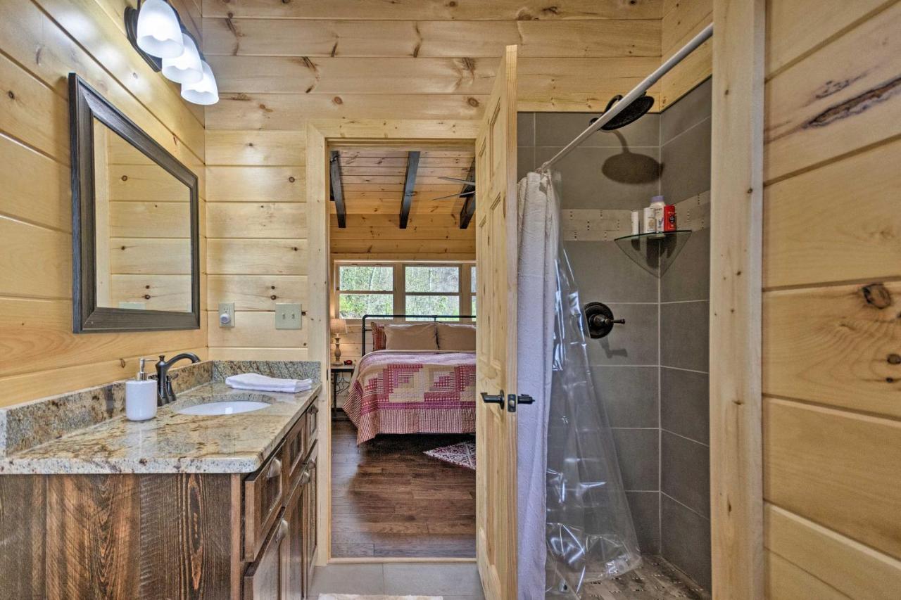 Hilltop Cabin On 5 Acres With Hot Tub And Waterfall! Bryson City Luaran gambar