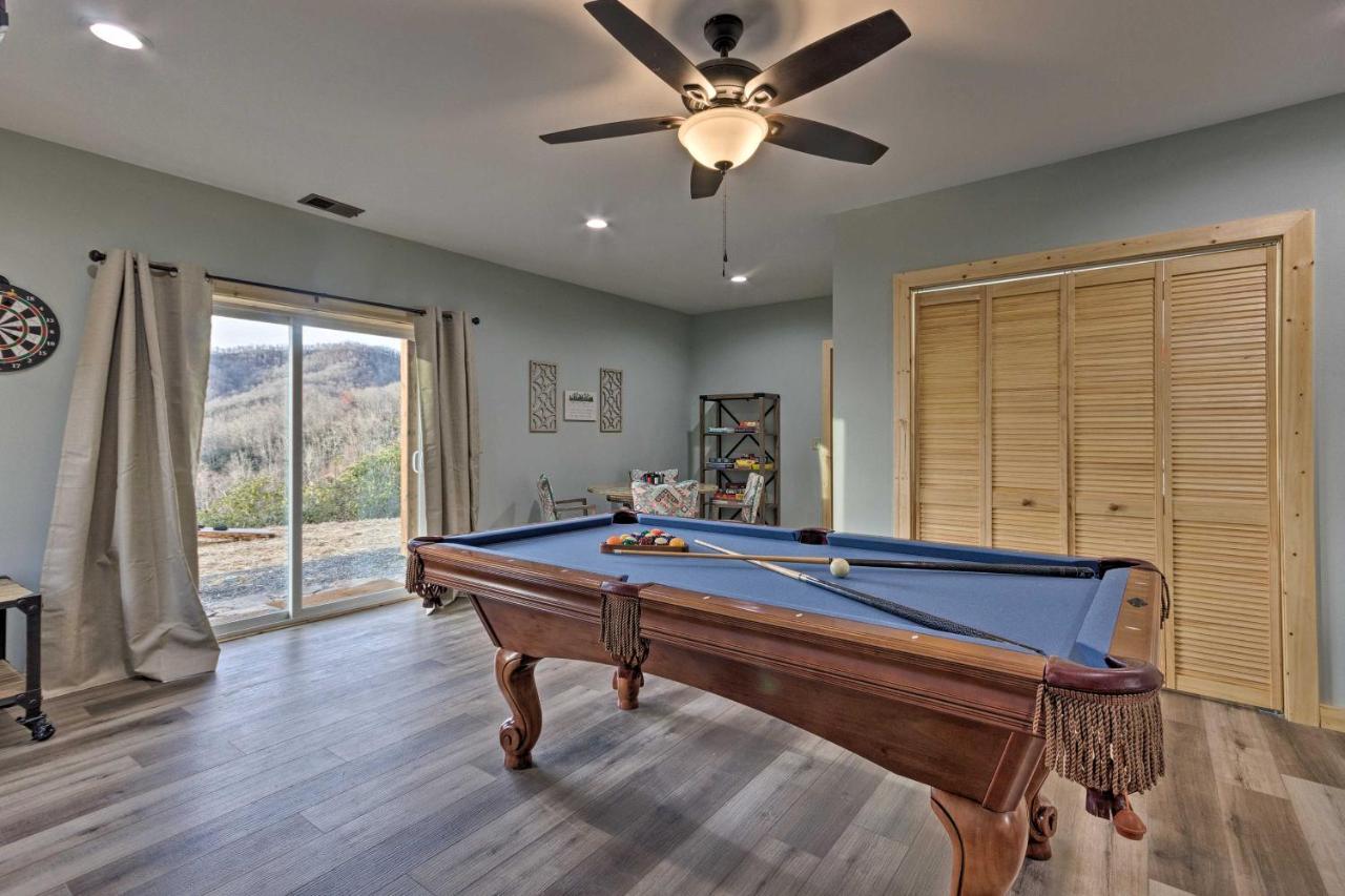 Hilltop Cabin On 5 Acres With Hot Tub And Waterfall! Bryson City Luaran gambar