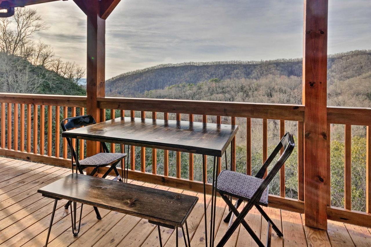 Hilltop Cabin On 5 Acres With Hot Tub And Waterfall! Bryson City Luaran gambar