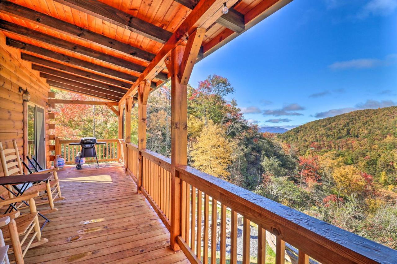 Hilltop Cabin On 5 Acres With Hot Tub And Waterfall! Bryson City Luaran gambar