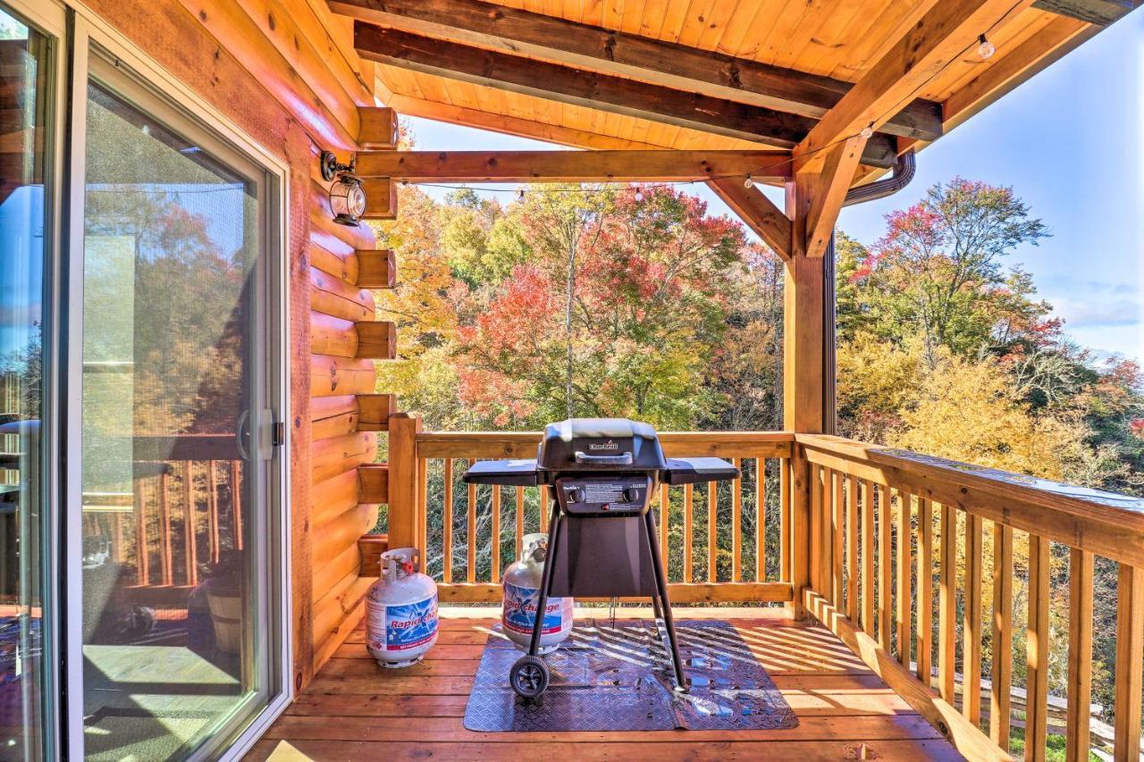 Hilltop Cabin On 5 Acres With Hot Tub And Waterfall! Bryson City Luaran gambar